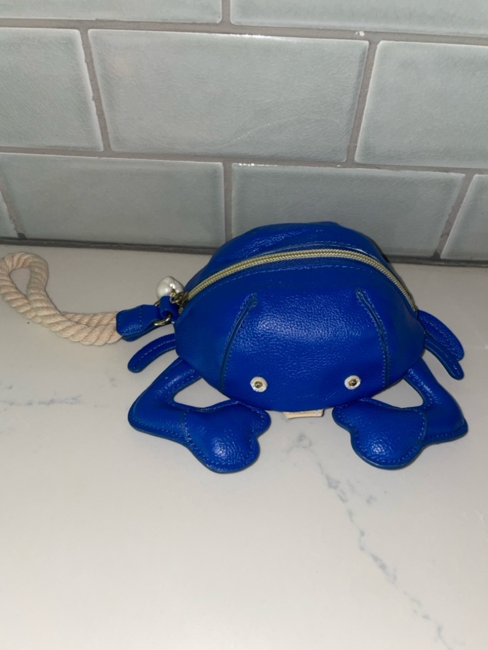 Summer Bag Betsey Johnson Blue Crab Wristlet  Purse NWOT nautical